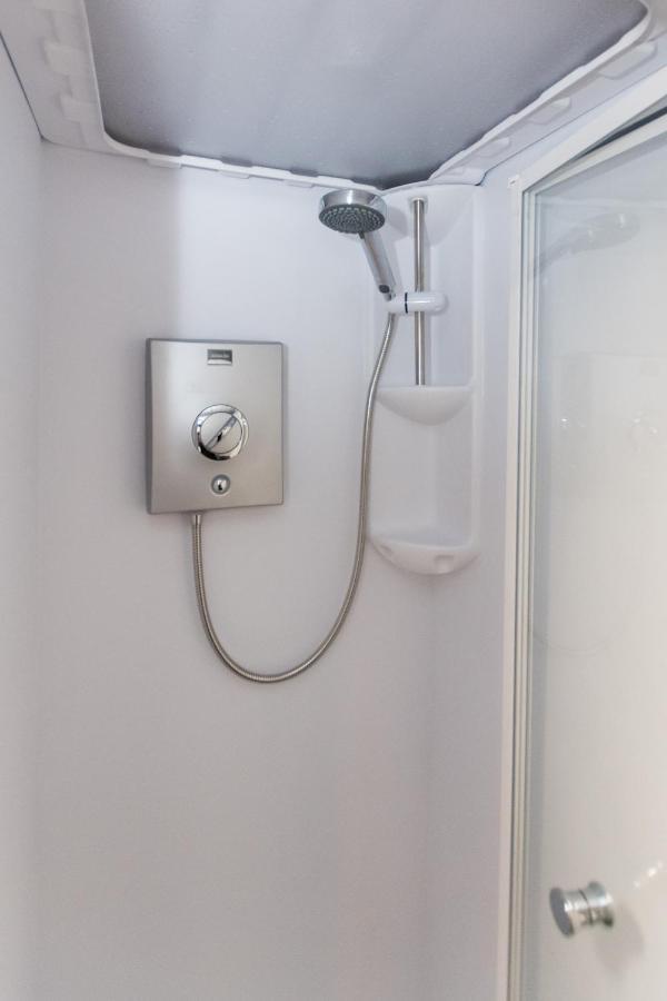 1 Bedroom Newton Apartment L Free Parking L Wigan Royal Infirmary L Haigh Hall L Central Location 外观 照片